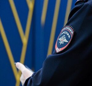 Двух-российских-полицейских-заподозрили-в-незаконном-получении-денег-подчиненных