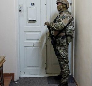 СБУ-раскрыла-подробности-обысков-у-чиновников-Минобороны-Украины