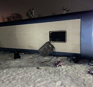 Шесть-человек-пострадали-при-опрокидывании-в-кювет-ехавшего-из-Донецка-автобуса