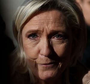 В-ЕС-предупредили-о-желании-французских-ультраправых-«захватить-Европарламент»