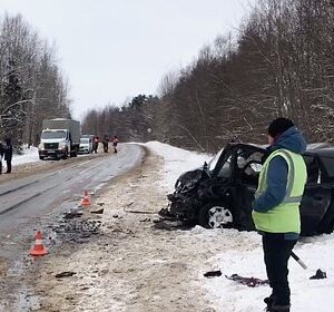 Четверо-детей-и-четверо-взрослых-пострадали-в-ДТП-в-российском-регионе