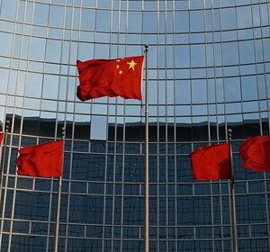 В-посольстве-Китая-назвали-санкции-за-связи-с-Россией-«запугиванием»