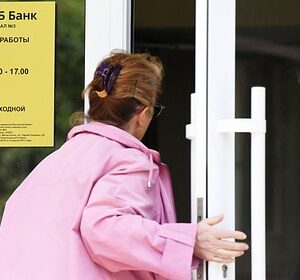 Отказ-российских-банков-работать-в-новых-регионах-объяснили