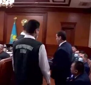 В-России-прокомментировали-задержание-чиновника-на-заседании-мэрии-в-Казахстане