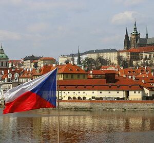 В-Чехии-назвали-экс-премьера-угрозой-безопасности-за-пацифизм-в-вопросе-Украины