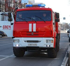 Обстрел-из-«Вампира»-повредил-восемь-многоквартирных-домов-и-школу-в-Белгороде