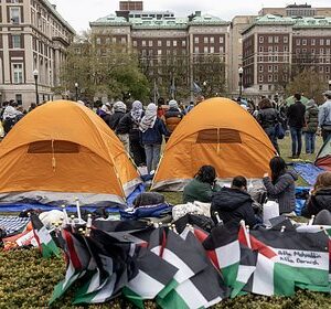 Студенты-в-США-протестуют-против-действий-Израиля-в-секторе-Газа.-Как-ведущий-вуз-страны-стал-рассадником-антисемитизма?