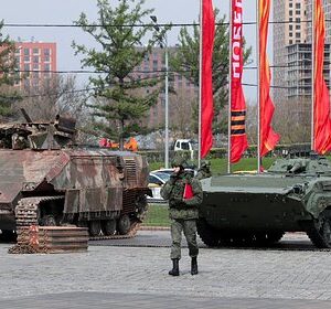 Трофейные-танки-leopard-доставили-на-выставку-в-Москве