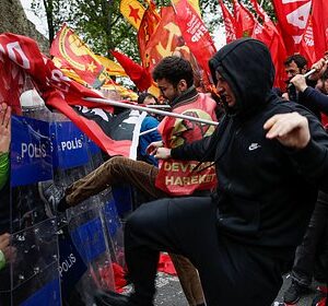 Более-ста-человек-задержали-в-Стамбуле-в-Первомай