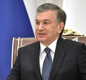 Президент-Узбекистана-прилетел-в-Россию