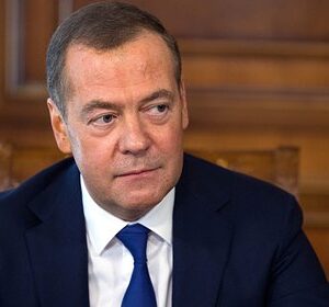Медведев-раскрыл-планы-стратегов-НАТО-по-Украине