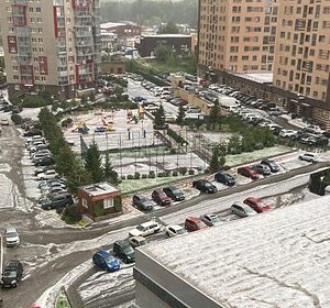 Появились-кадры-дождя-с-градом-в-российском-городе