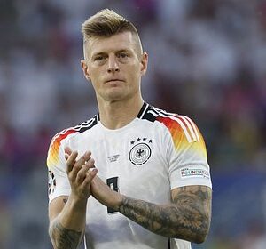 Капитан-сборной-Германии-по-футболу-пожаловался-на-мигрантов