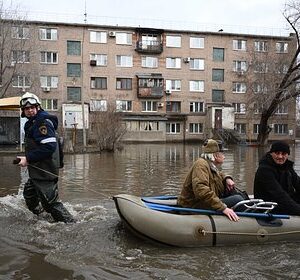 Подвалы-домов-в-Орске-оказались-затоплены-спустя-5-месяцев-после-паводка